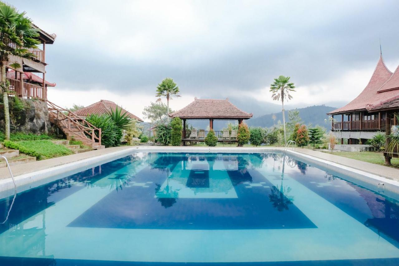 Capital O 892 Grand Pujon View Hotel And Resort Бату Экстерьер фото