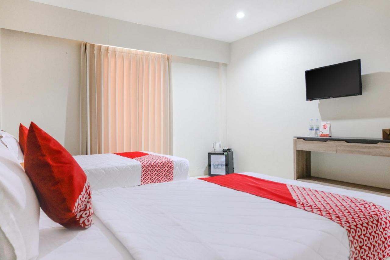 Capital O 892 Grand Pujon View Hotel And Resort Бату Экстерьер фото