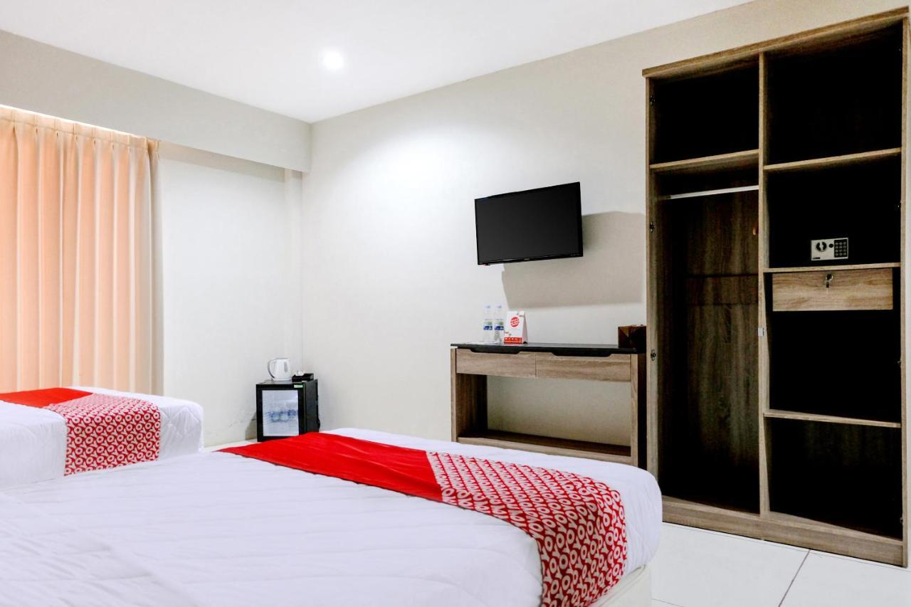 Capital O 892 Grand Pujon View Hotel And Resort Бату Экстерьер фото